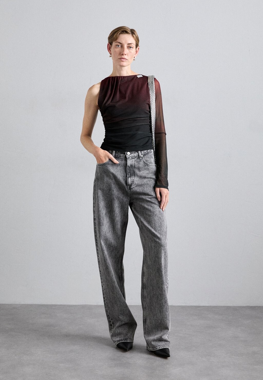 

Топ с длинными рукавами ONE SHOULDER GCDS, красный