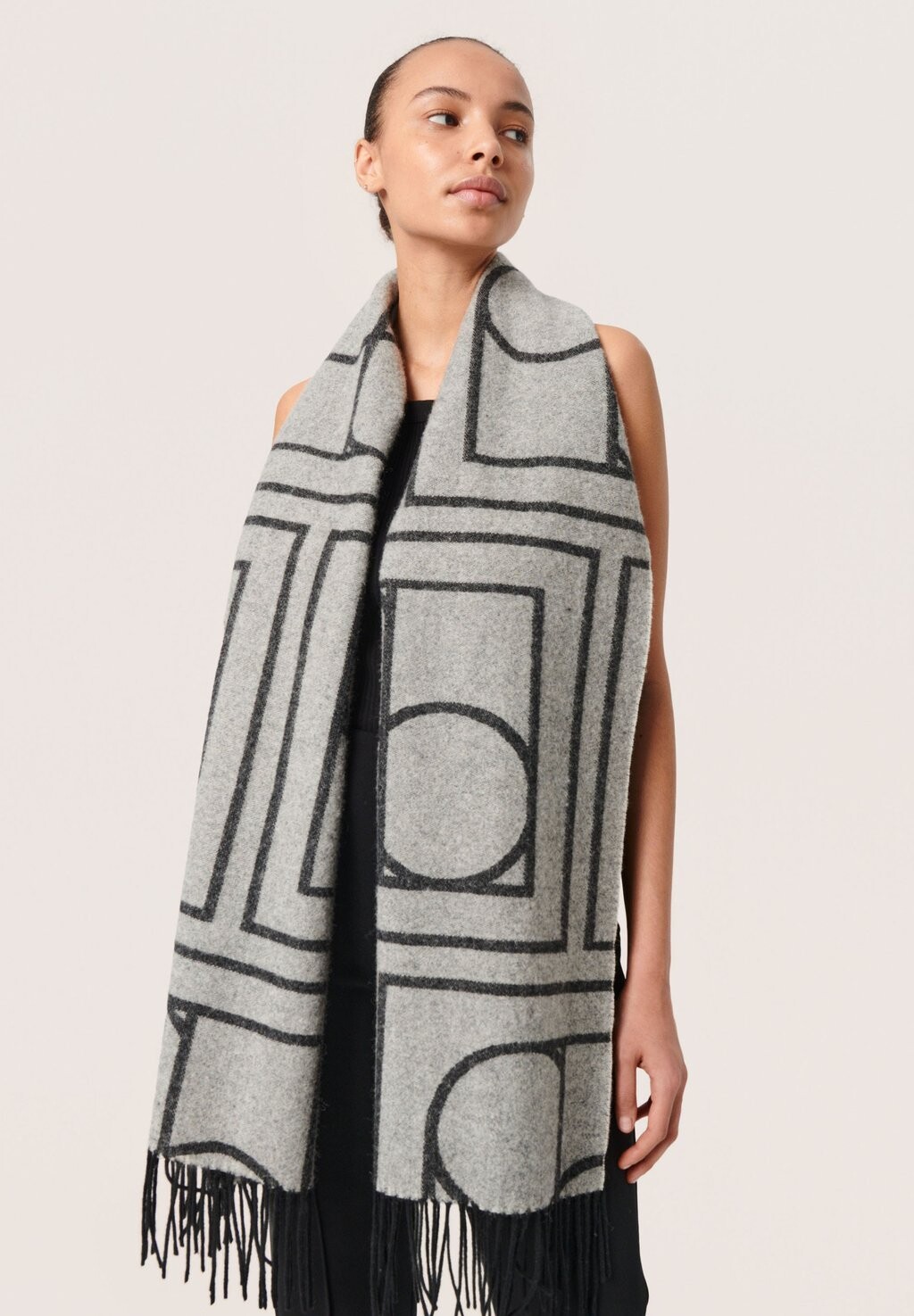 most expensive scarf - Ilustrasi 2