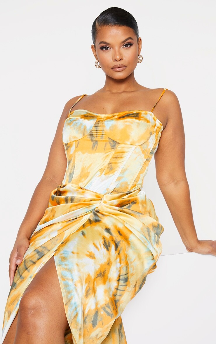 

PrettyLittleThing Структурированный корсетный топ с принтом Tie Dye Plus Orange