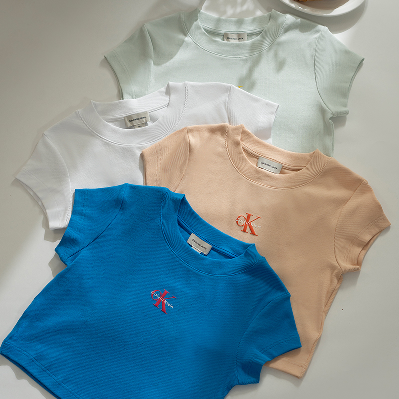 Calvin Klein Футболка женская светло-оранжевая — фото 4