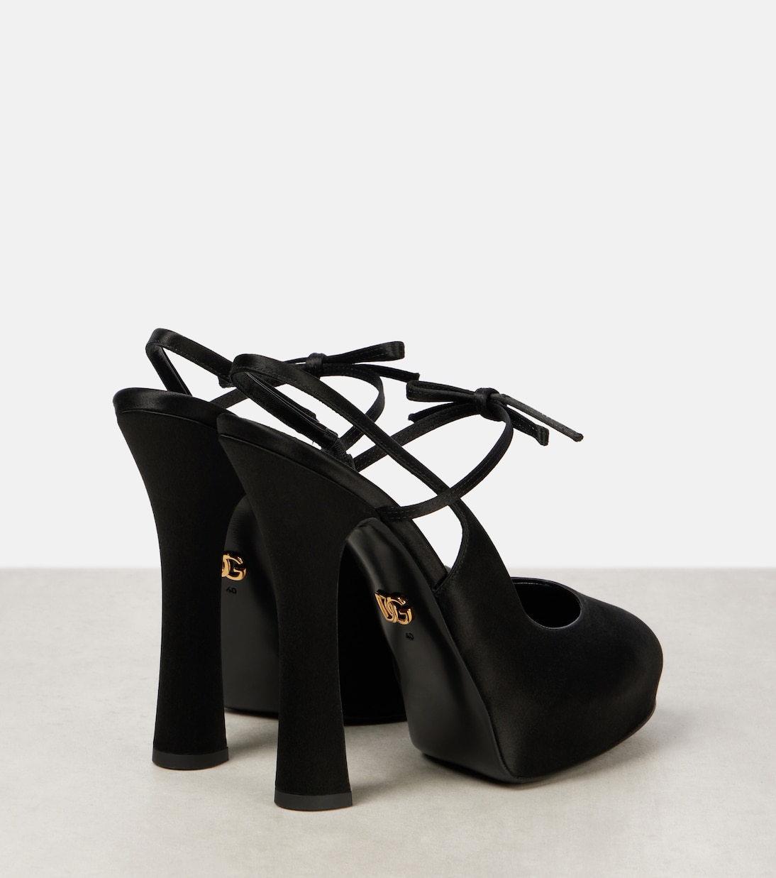 Туфли-лодочки Vally на платформе с ремешком на пятке из атласа Dolce&Gabbana, Nero/Nero — фото 2