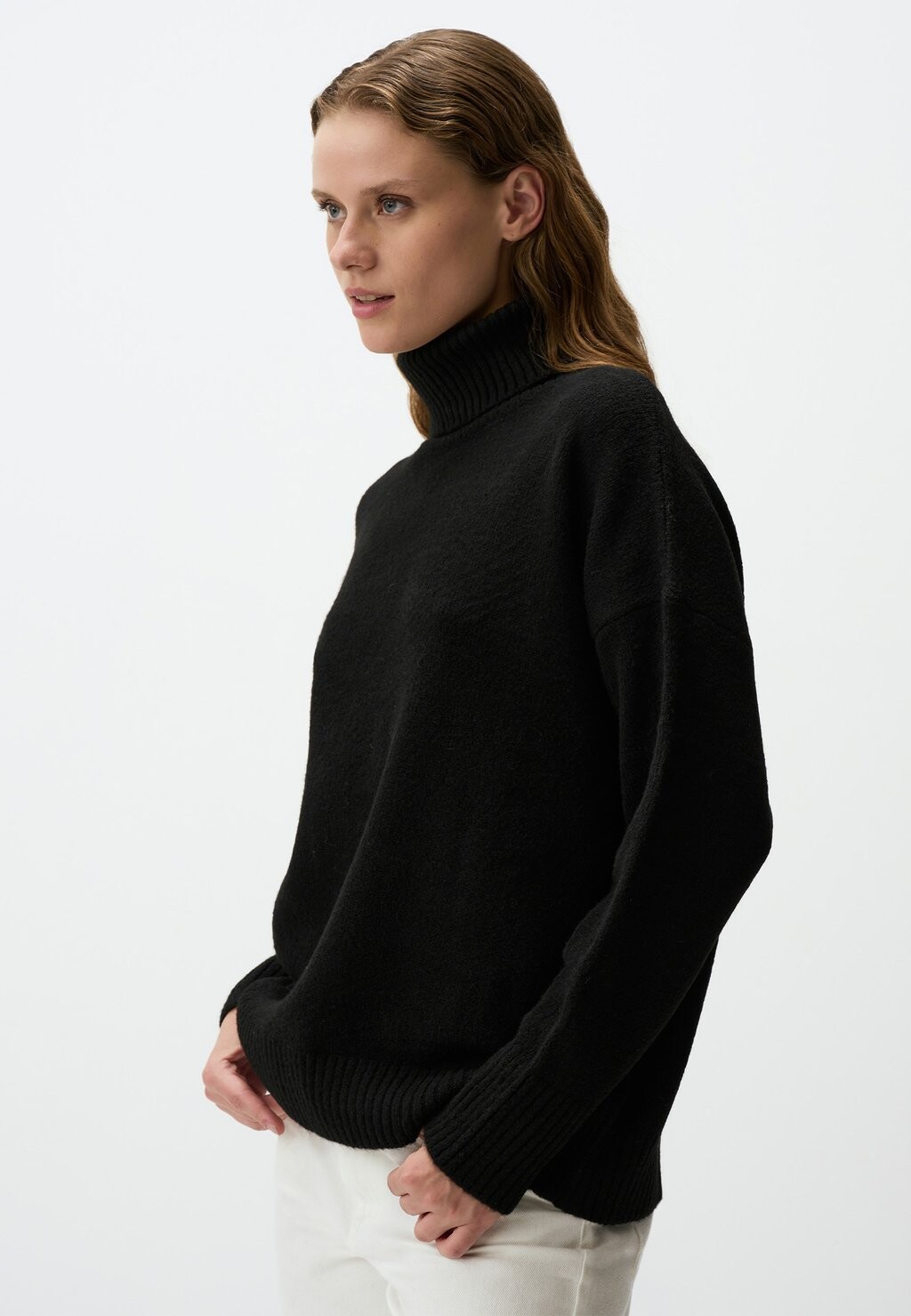 

Джемпер LONG SLEEVED TURTLENECK Jimmy Key, черный
