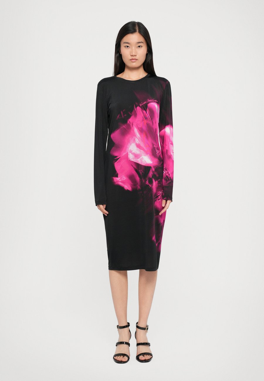 

Платье Versace Jeans Couture QIPAO PLACHET , Rosa/Pink