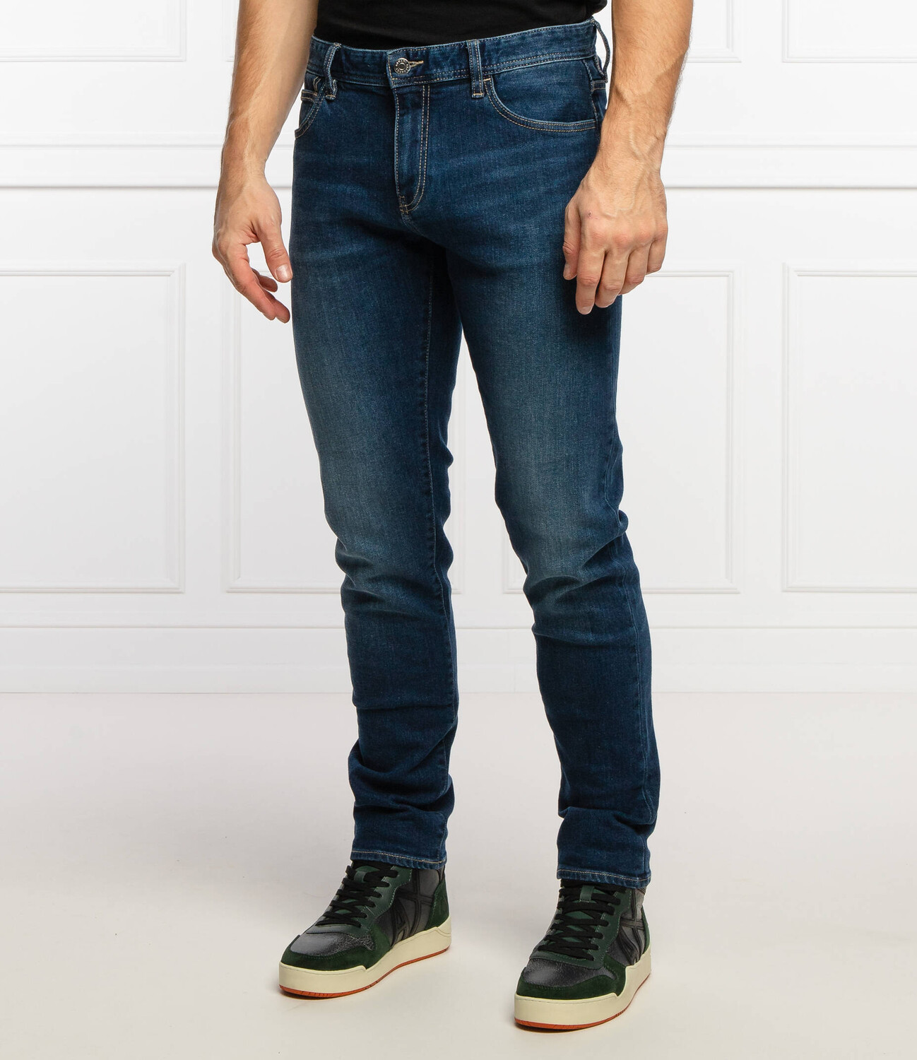 

Джинсы Armani Exchange j06 slim fit, темно-синий