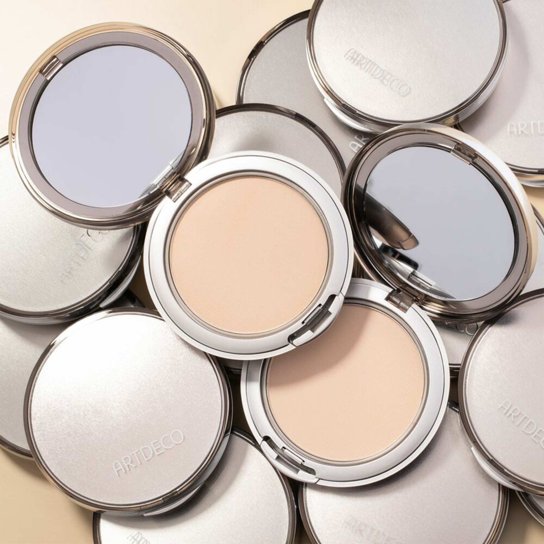 Тональный крем для лица hydra mineral compact Artdeco, nr. 67 - natural peach, вес 10 гр. — фото 4