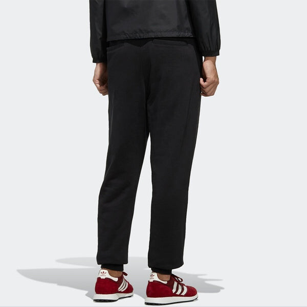 Спортивные штаны adidas originals Men's Mini EMB TP Sweatpants, черный — фото 4