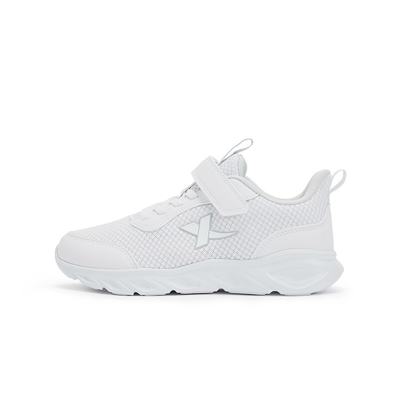 

Кроссовки для бега для детей. Начальная школа Xtep, цвет New White