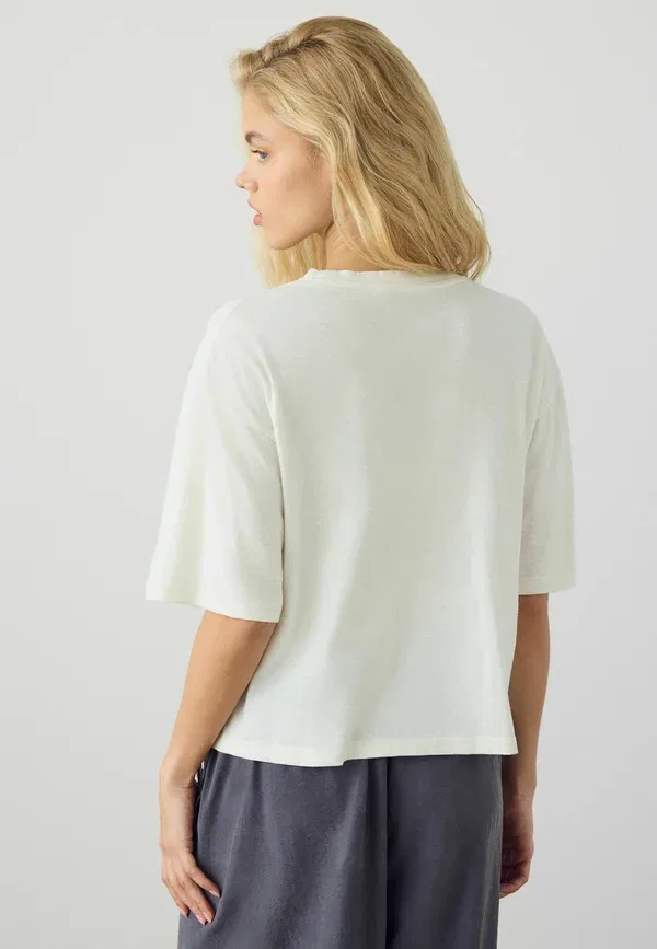 Футболка Next Regular fit graphic embroidered vegetable tassel short sleeve t-shirt, цвет экрю — фото 2