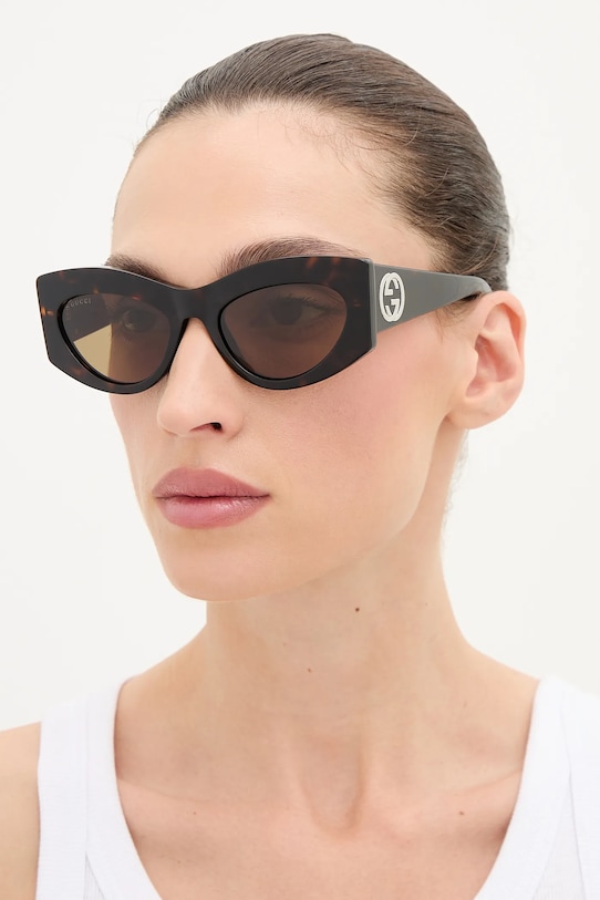 

Солнцезащитные очки Gucci, оранжевый