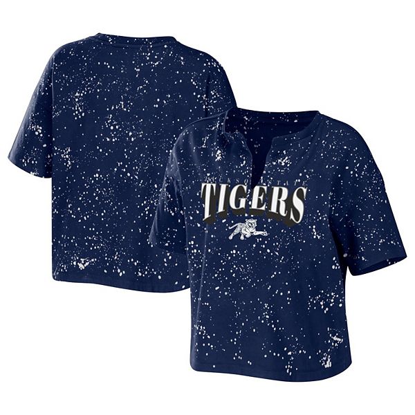 

Женская футболка cropped notch neck Jackson State Tigers с эффектом брызг и отбеливанием в цвете navy Wear By Erin Andrews, Синий, Женская футболка cropped notch neck Jackson State Tigers с эффектом брызг и отбеливанием в цвете navy Wear By Erin Andrews