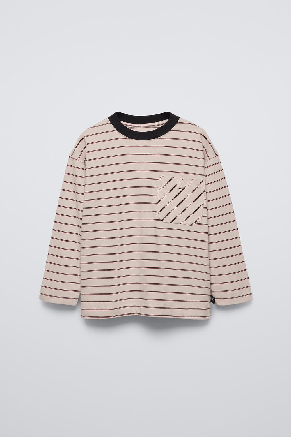 

Полосатая футболка с карманом ZARA, синий