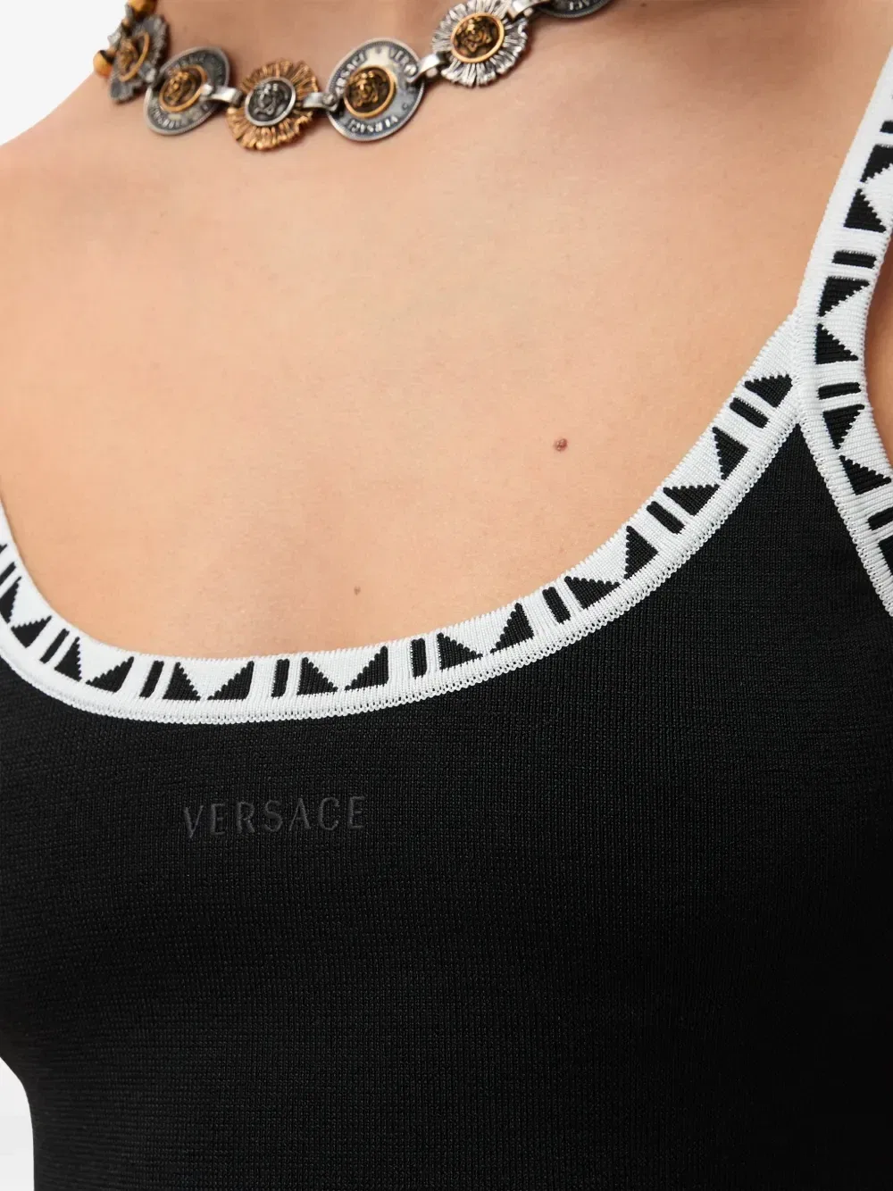 Укороченный топ из жаккарда и вискозного волокна Versace, черный — фото 4