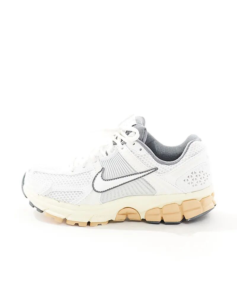 Кроссовки Zoom Vomero 5 белого и серого цвета Nike — фото 2