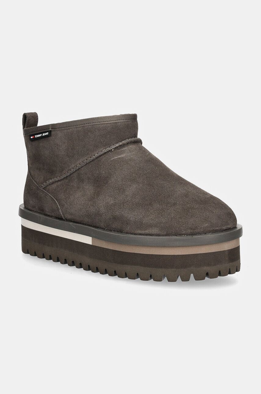 

Замшевые зимние ботинки Tommy Jeans TJW SUEDE FLATFORM BOOT WL, серый
