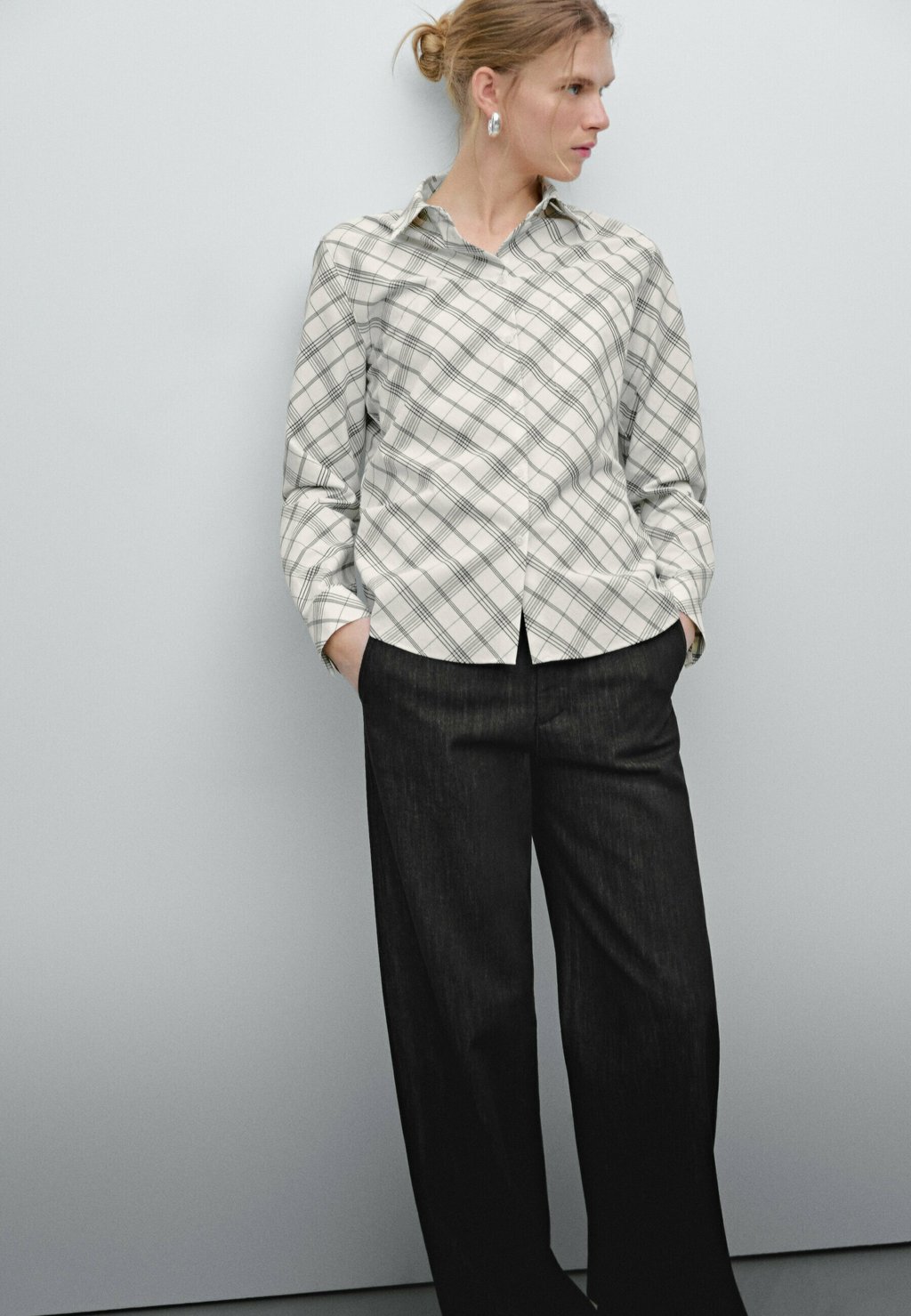 

Блузка на пуговицах Massimo Dutti, белый