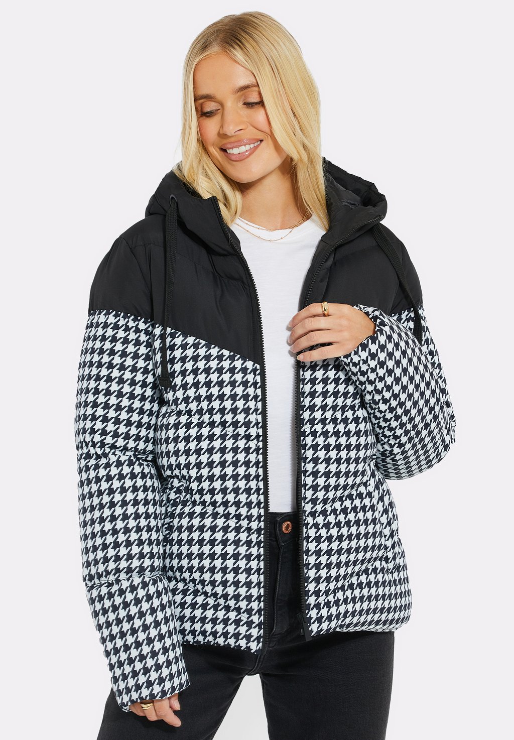 

Зимняя куртка RUMMY Threadbare, черный