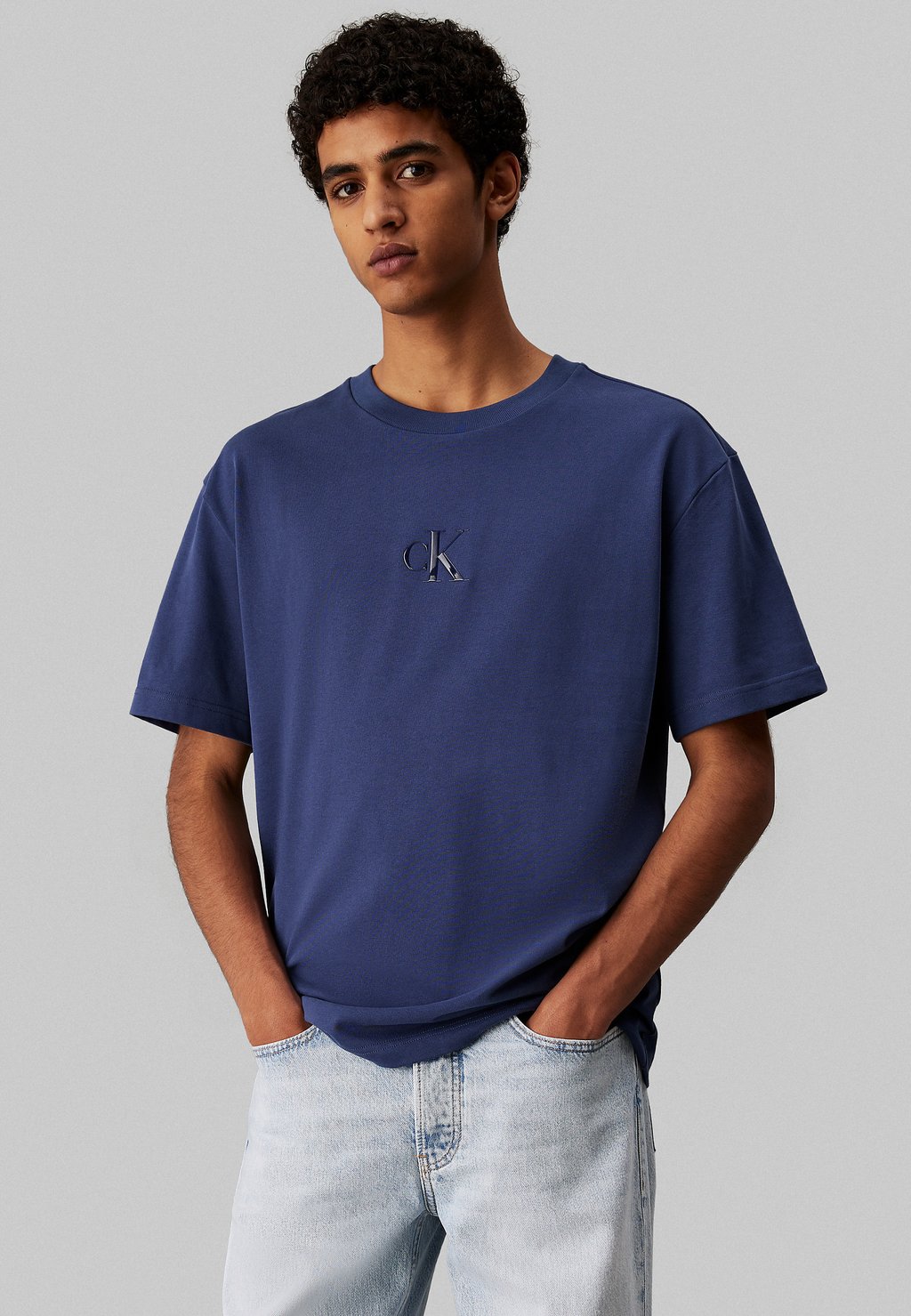 

Футболка с принтом RELAXED GLOSS LOGO Calvin Klein Jeans, синий