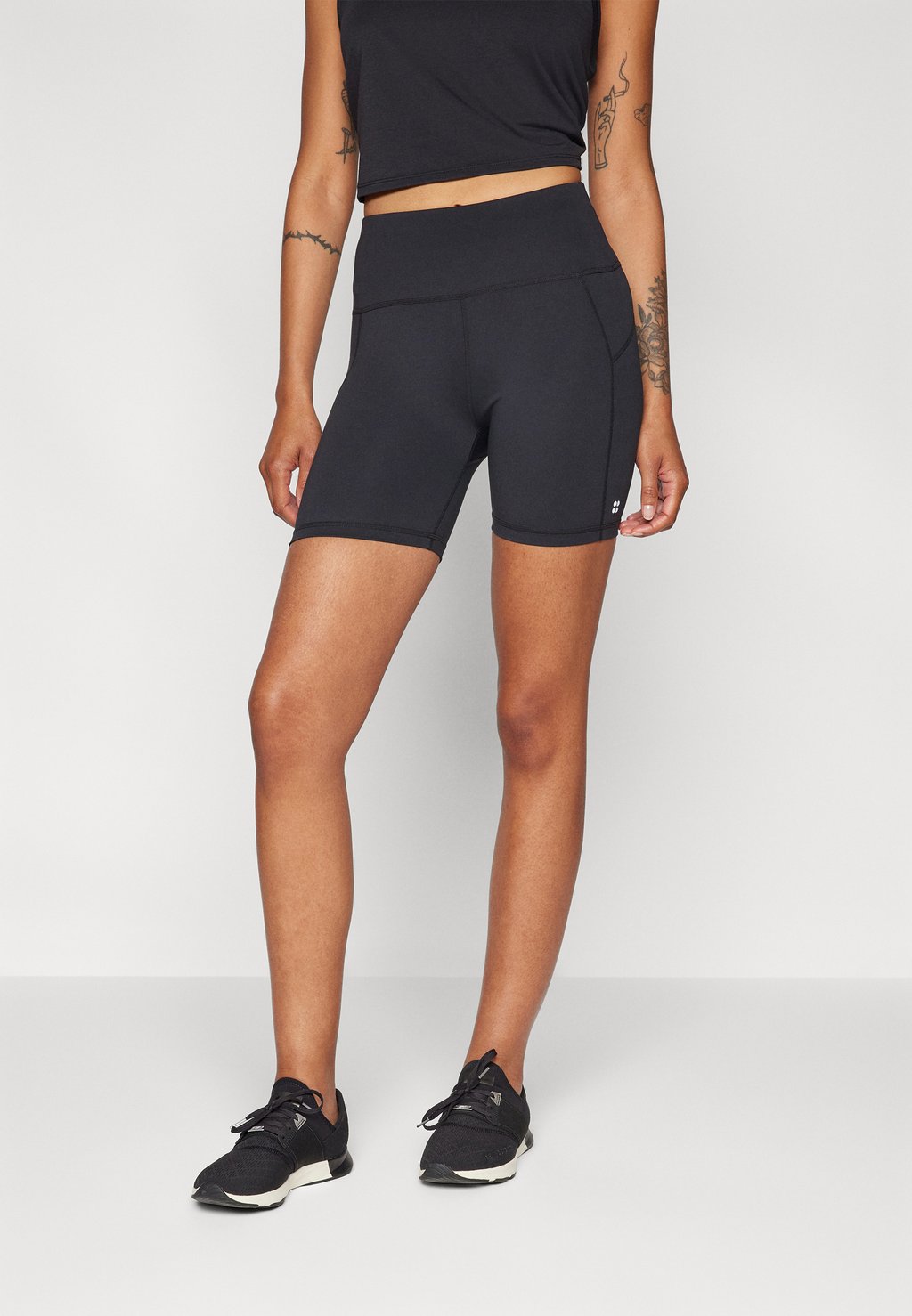 

Тайтсы SUSTAINABLE ALL DAY SHORT Sweaty Betty, черный