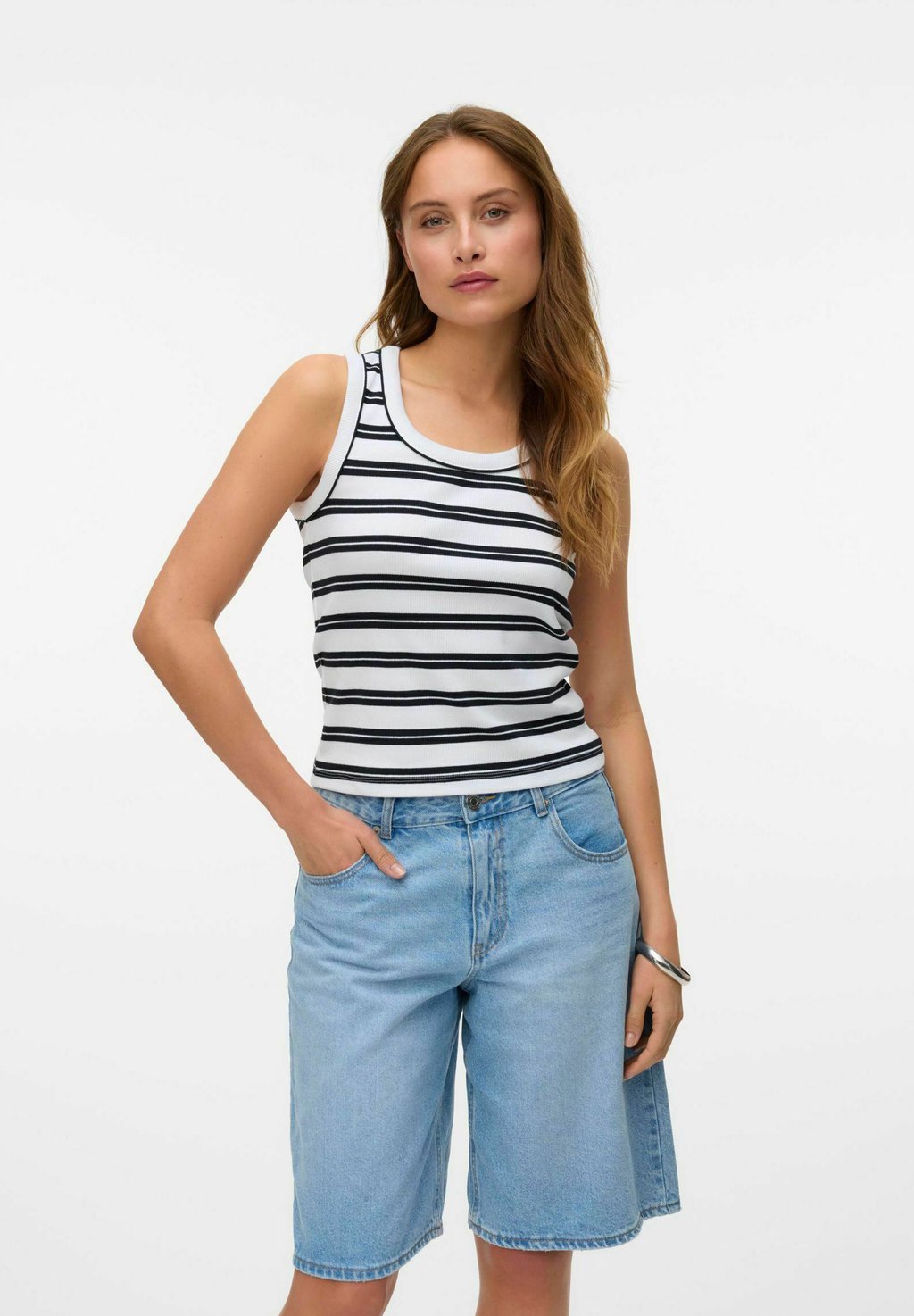 

Топ TANK VMROSELIA Vero Moda, кремовый