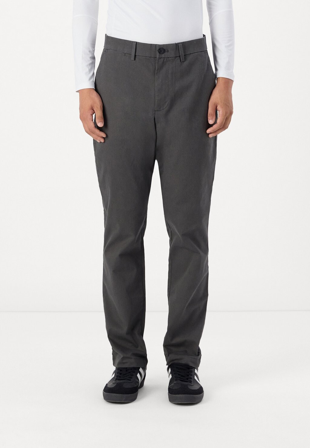 

Чино SLIM PERFORMANCE STRETCH GAP, черный