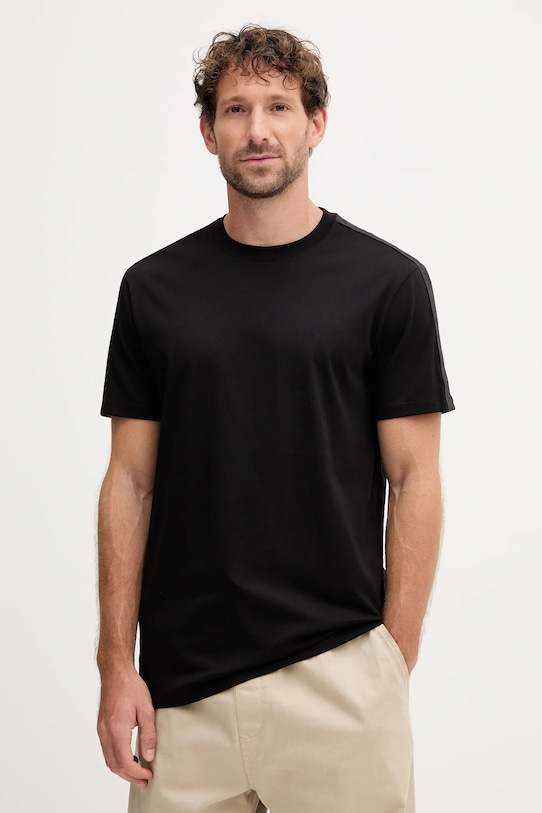

Хлопковая футболка Armani Exchange, черный