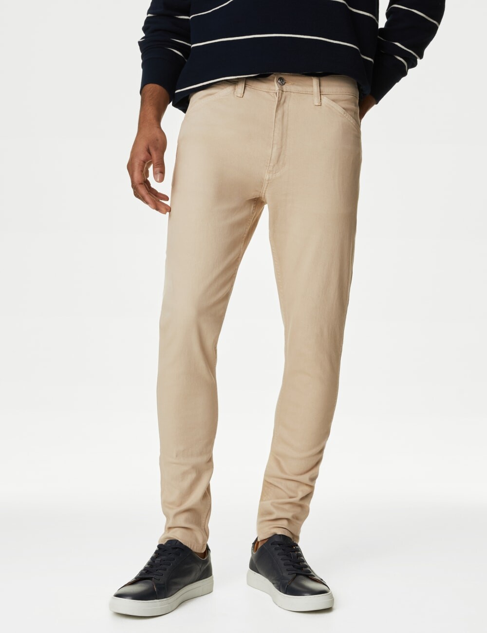 

Джинсы Slim Fit из хлопка цвета чайного крашения Marks & Spencer, цвет Natural