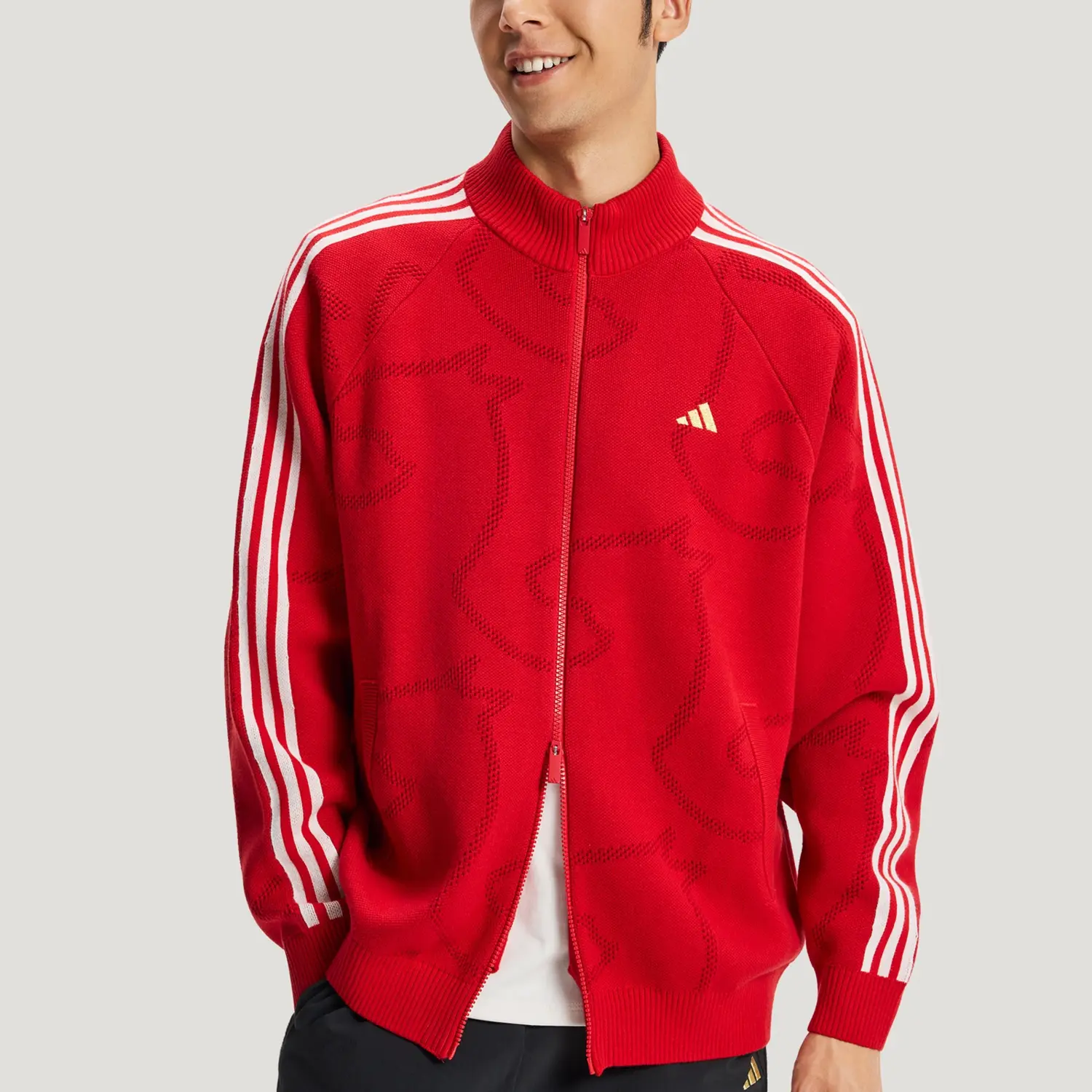 Adidas Мужской трикотажный кардиган CNY Knitwear, светло-алый/белый, со стоячим воротником, средней жесткости — фото 4