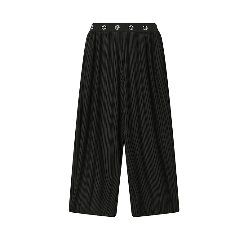 

Fila Повседневные брюки женские черные