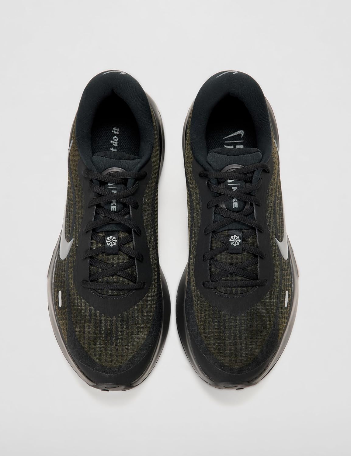 Мужские беговые кроссовки Nike Journey Run для шоссе, черный/серый — фото 4