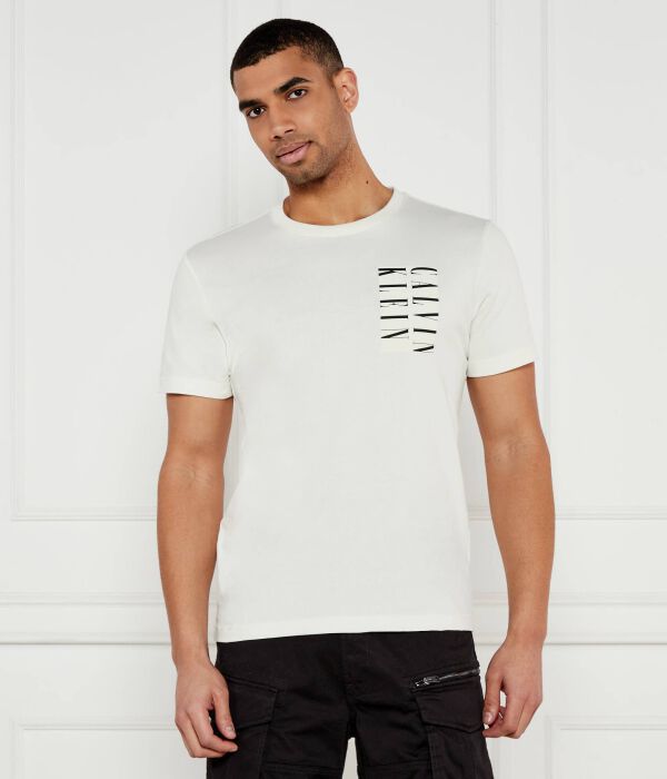 

Футболка с графическим засечками в виде квадрата Regular fit Calvin Klein Jeans, экрю