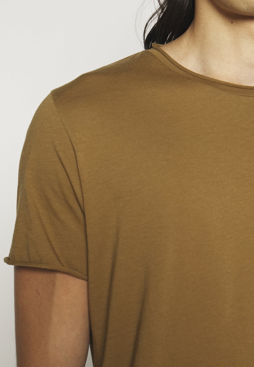 

Базовая футболка Roll Neck Filippa K, бронзовый серый