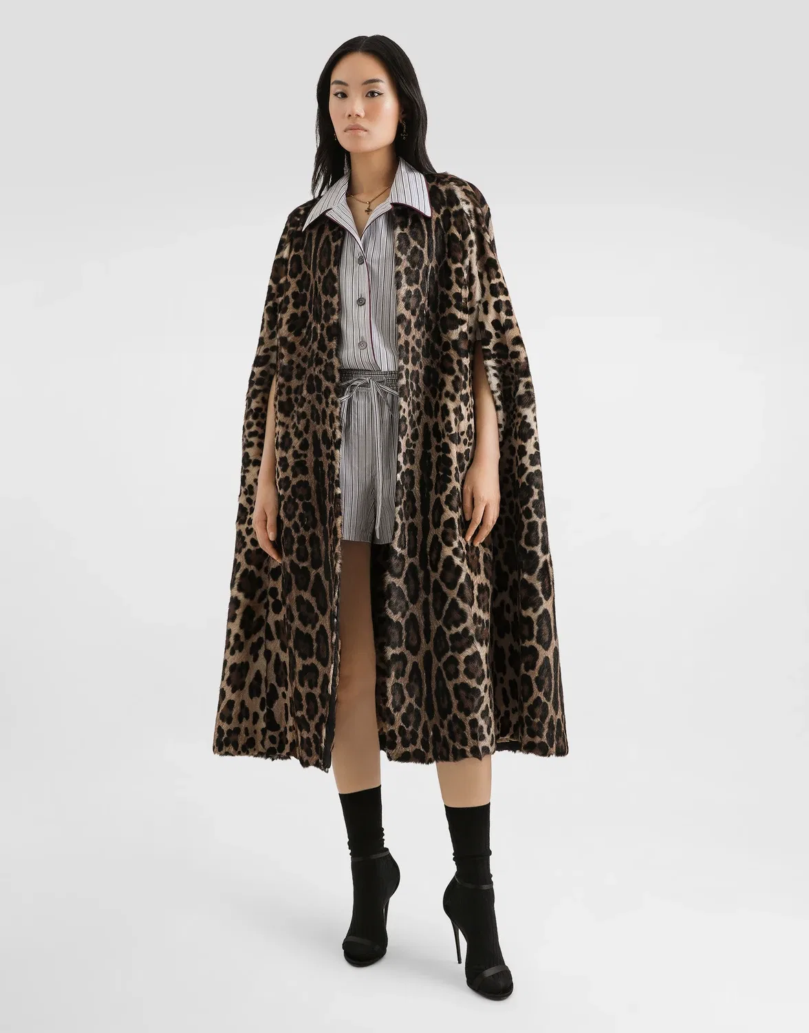 Кейп из кожи козленка с леопардовым принтом Dolce & Gabbana, белый — фото 2