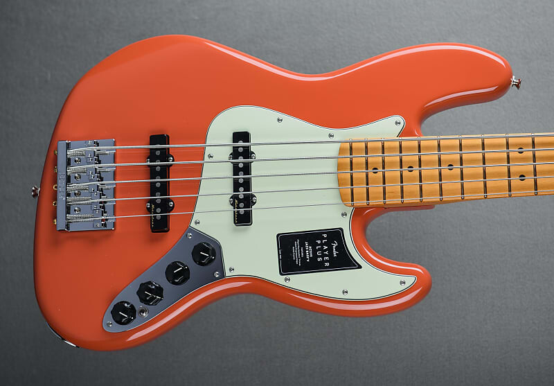 

Басс гитара Fender Player Plus Jazz Bass V - Fiesta Red w/Maple