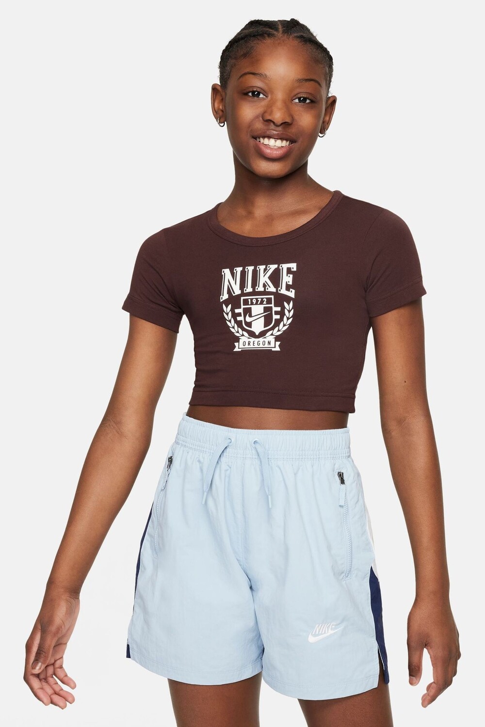 

Модная укороченная футболка Nike, коричневый