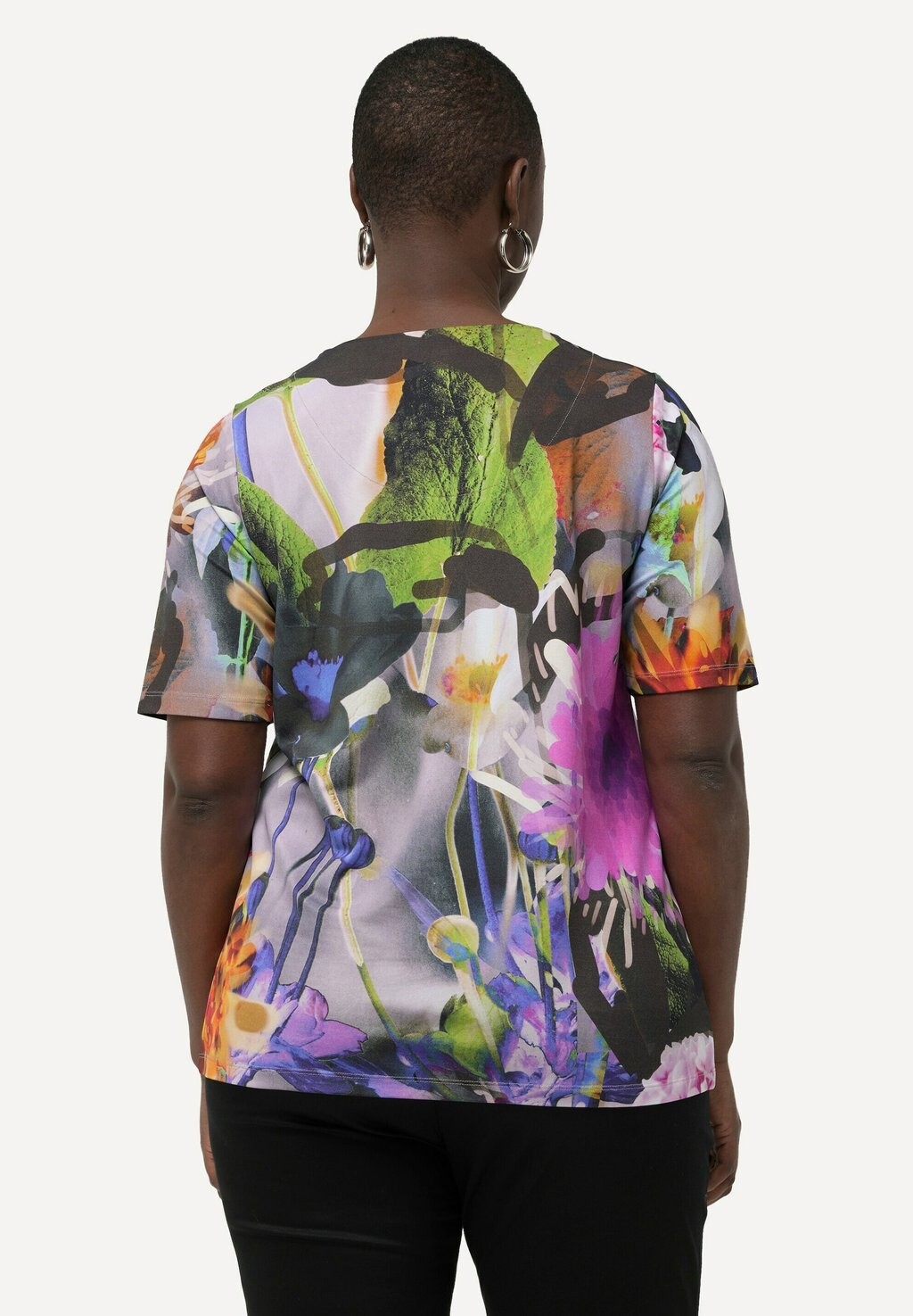 

Блуза TROPICAL FLOWER SHORT SLEEVE SLINKY Ulla Popken, черный