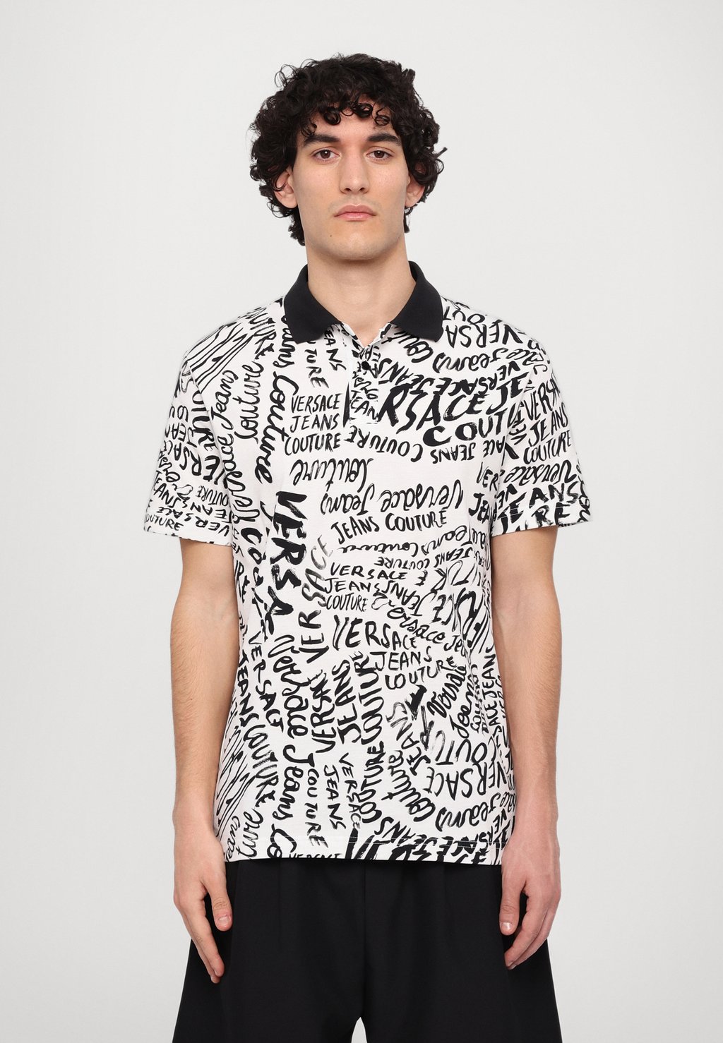 

Поло LOGOMANIA CIRCLE Versace Jeans Couture, белый
