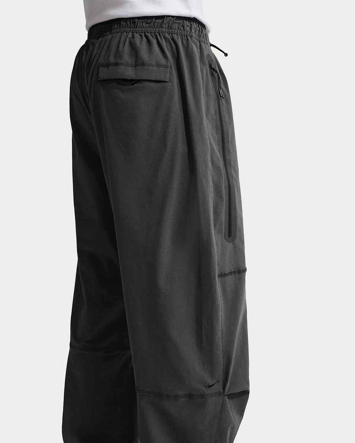 Мужские спортивные штаны Nike Tech Dri-FIT Woven, Anthracite/Anthracite/Black — фото 3