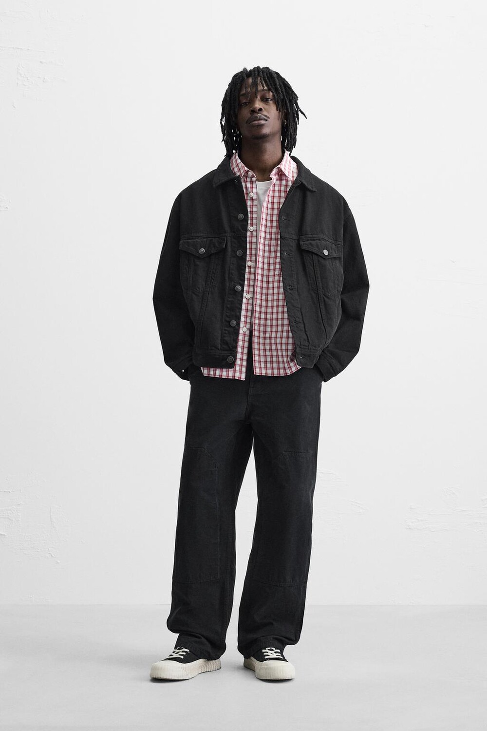 

Брюки плотника вымытые ZARA, черный