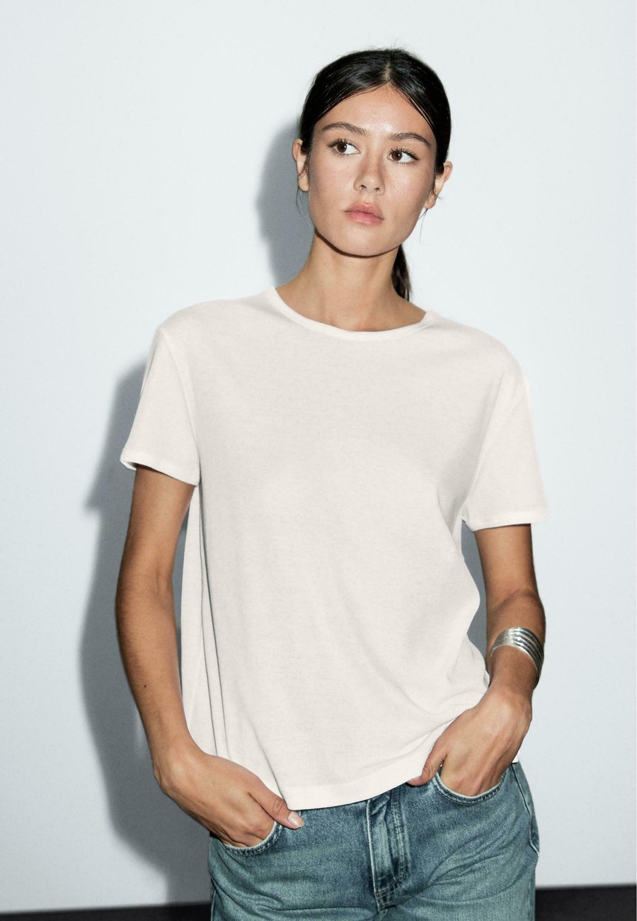 

Футболка Massimo Dutti SHORT-SLEEVE WITH CREW NECK, White