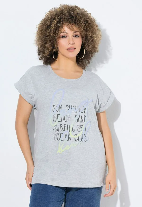 

Футболка с принтом на рукавах-крылышках и надписью Ulla Popken, Pale Mottled Grey, Серый, Футболка с принтом на рукавах-крылышках и надписью Ulla Popken, Pale Mottled Grey