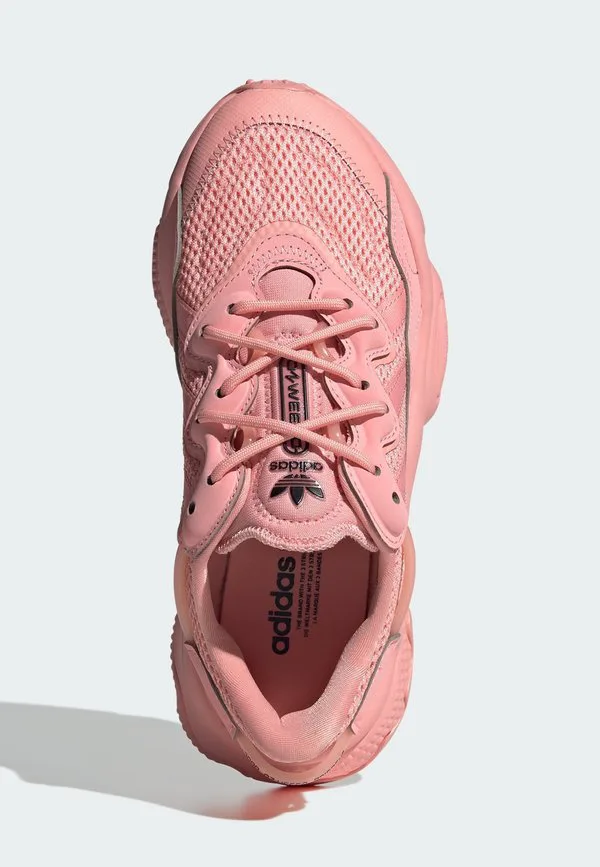 Низкие кроссовки ozweego j Adidas Originals, Semi Pink Spark Semi Pink Spark Core Black — фото 3