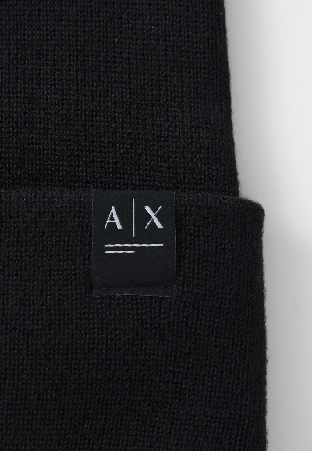 

Шапка BEANIE HAT UNISEX Armani Exchange, черный