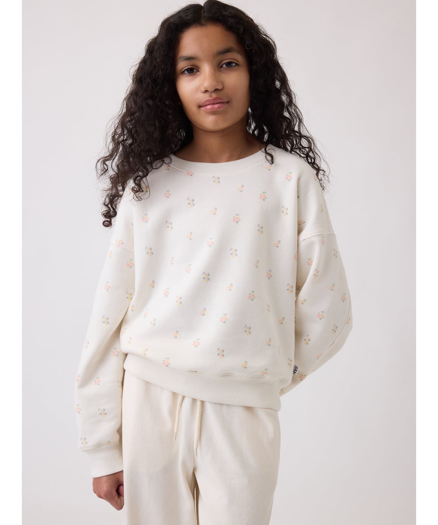 (K) Винтажная мягкая толстовка на танкетке с круглым вырезом (детская) GAP, FLORAL_PRINT