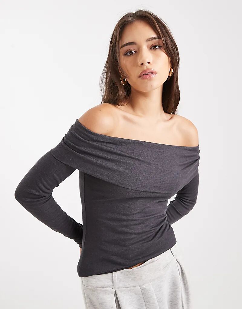 

Топ Miss Selfridge из тонкого трикотажа с открытыми плечами в антрацитовом цвете