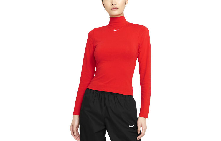

Футболка серии Sportswear Essentials женская красная Nike