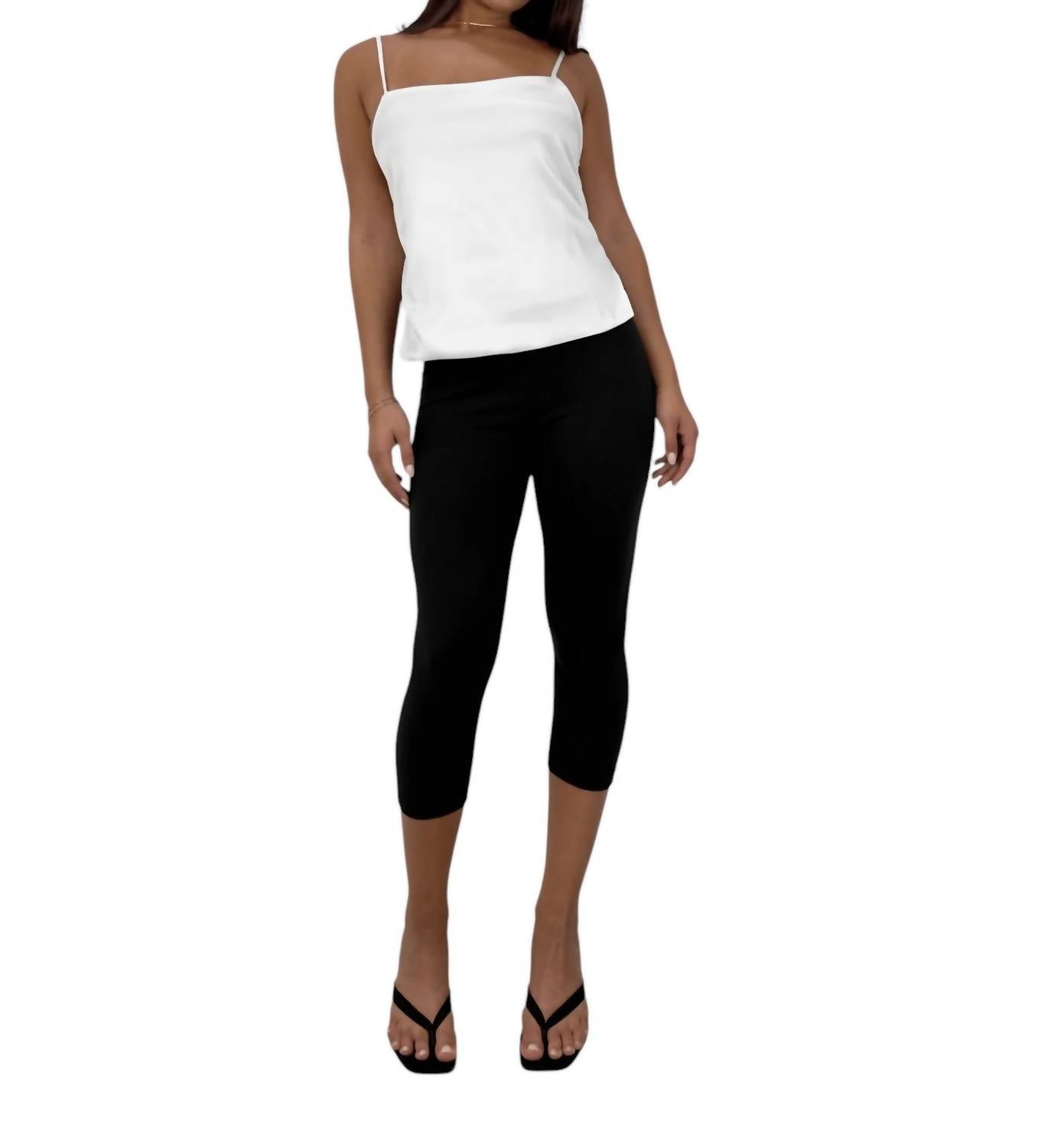 

Атласный топ с открытым завязкой сзади и бантом цвета слоновой кости No Vacancy