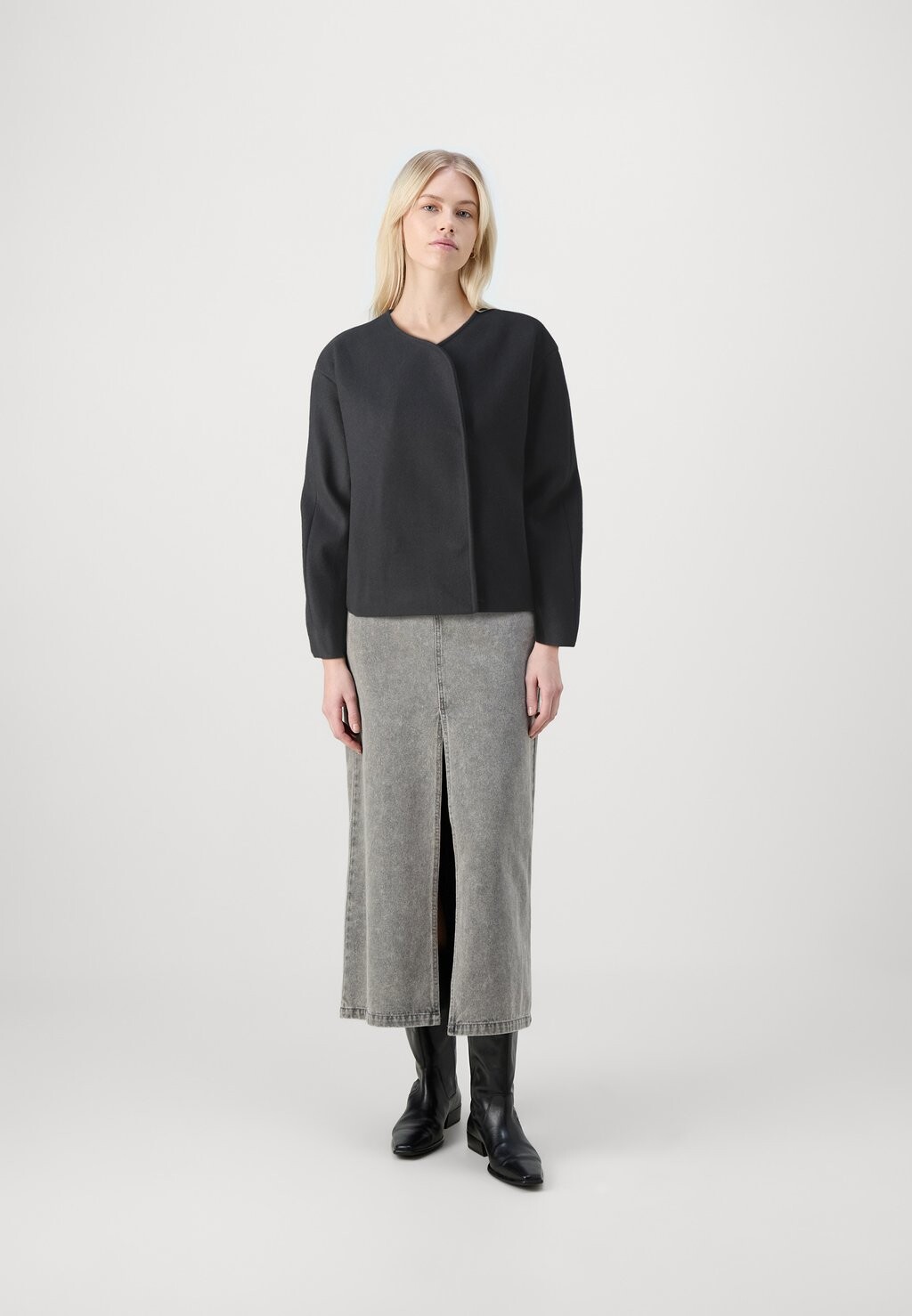 

Летняя куртка ROUND NECK SHORT JACKET Gina Tricot, черный