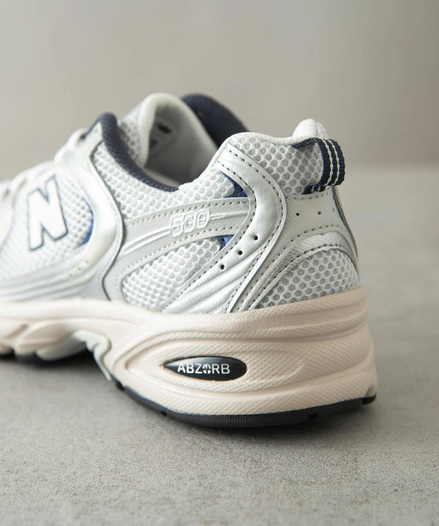 Мужские кроссовки New Balance MR530KA — фото 3
