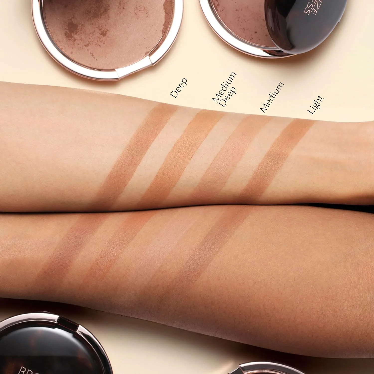 Бронзерная пудра Estée Lauder Bronze Goddess | Матовое покрытие + возможность наслаивания, 0,74 унции, 04 Deep — фото 3