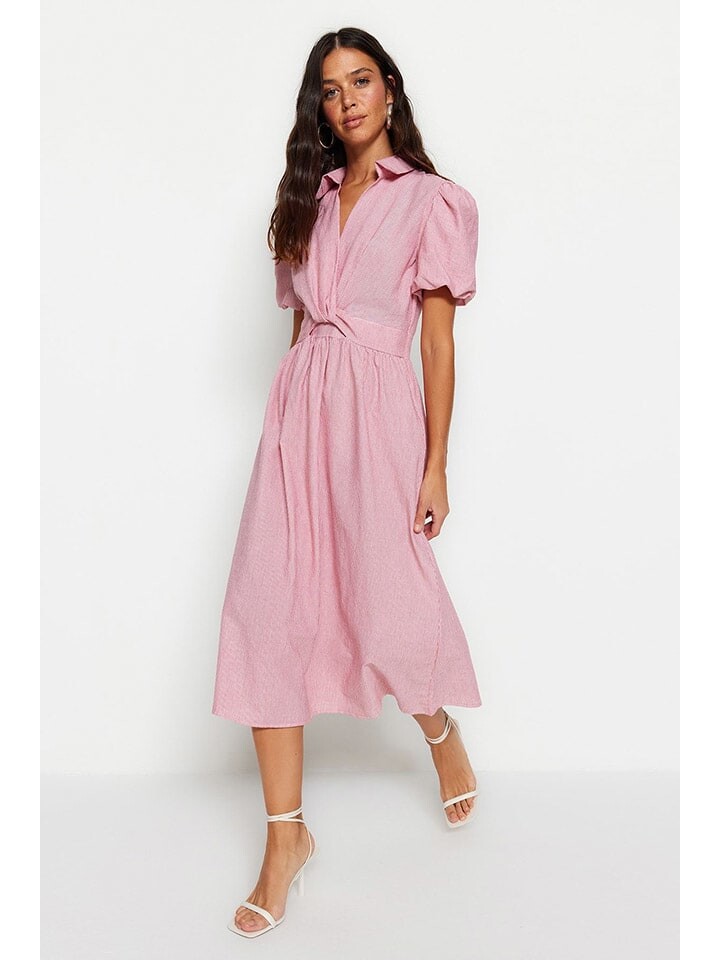 

Длинное платье trendyol, розовый